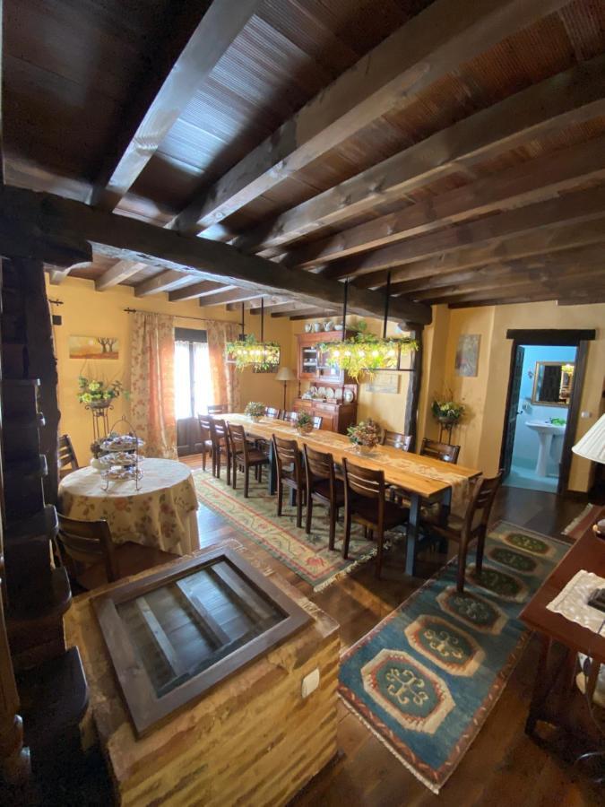 Casa Rural Dos Reales San Cristobal de Boedo Exteriör bild