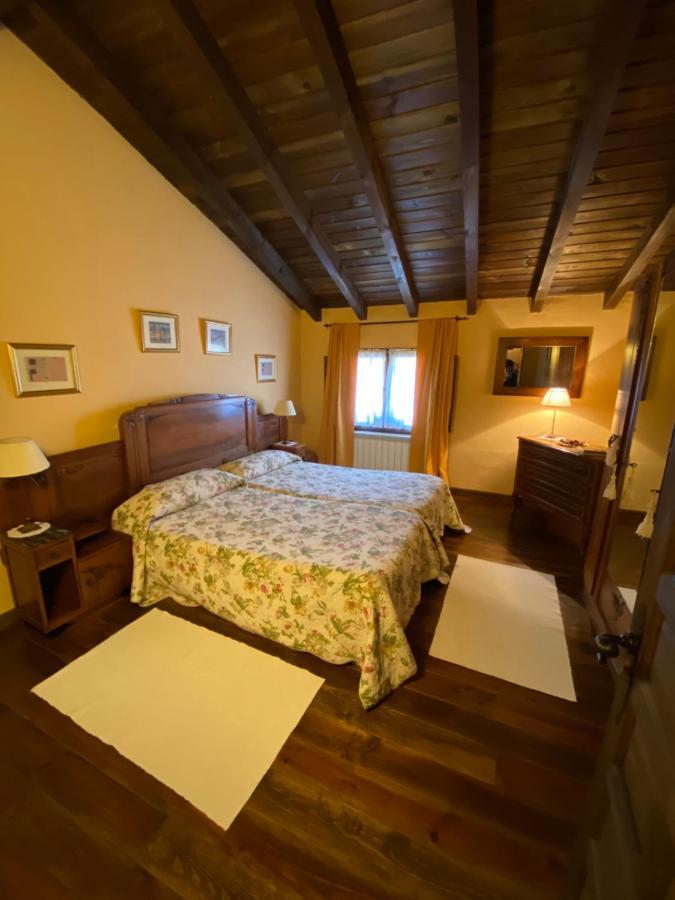 Casa Rural Dos Reales San Cristobal de Boedo Exteriör bild