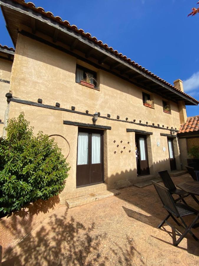 Casa Rural Dos Reales San Cristobal de Boedo Exteriör bild