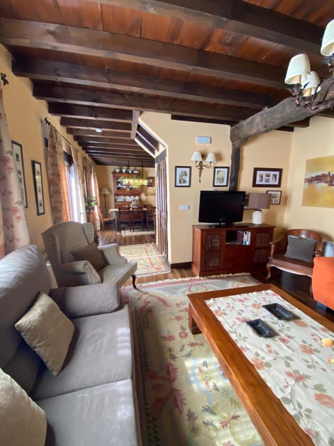 Casa Rural Dos Reales San Cristobal de Boedo Exteriör bild