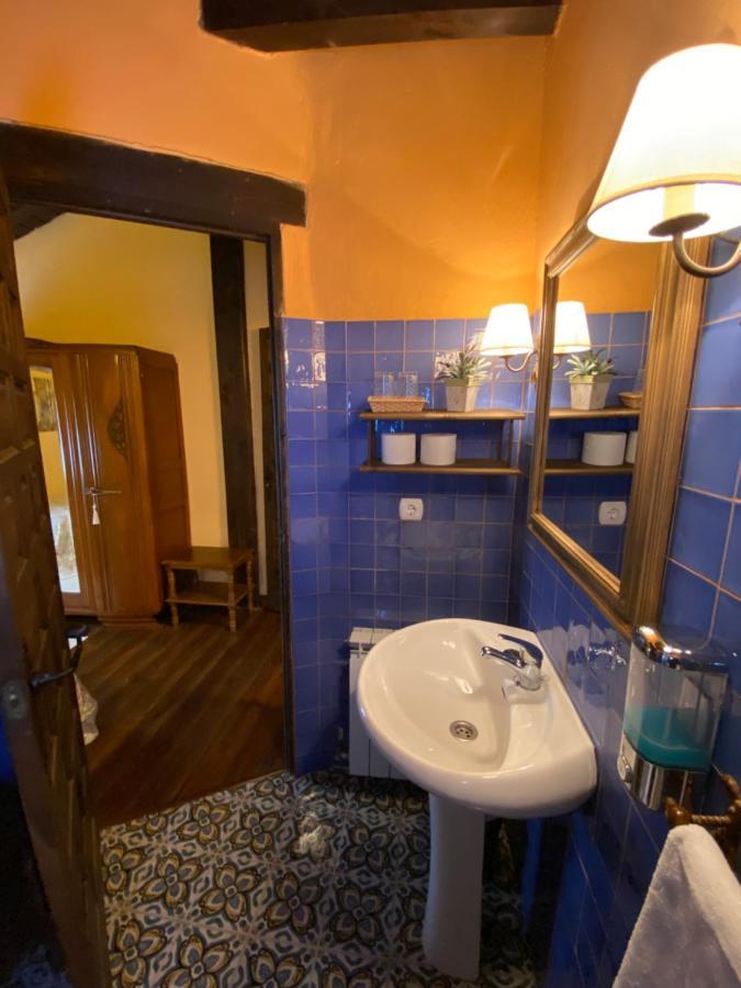Casa Rural Dos Reales San Cristobal de Boedo Exteriör bild