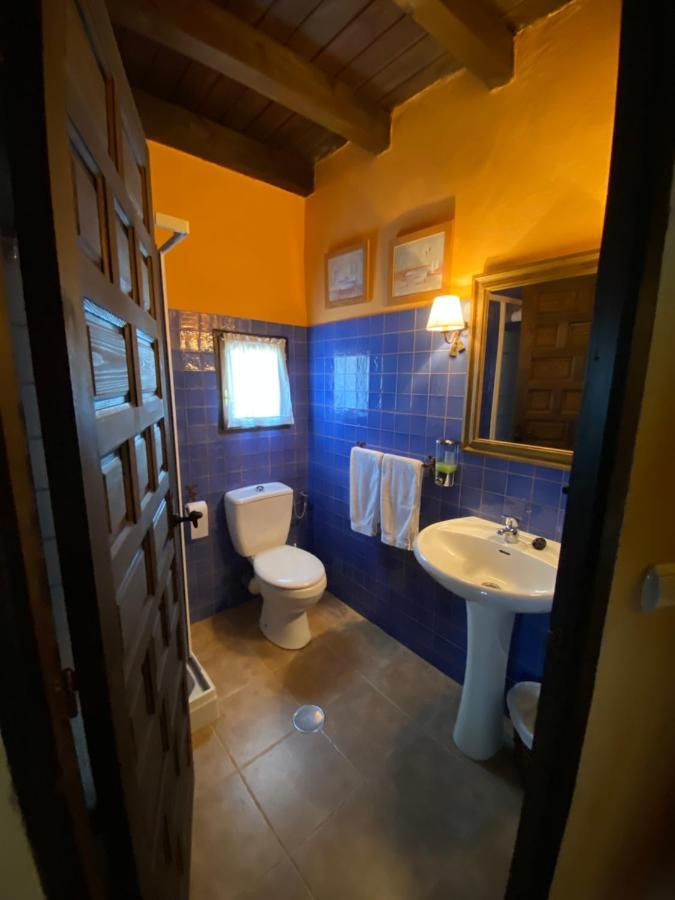 Casa Rural Dos Reales San Cristobal de Boedo Exteriör bild